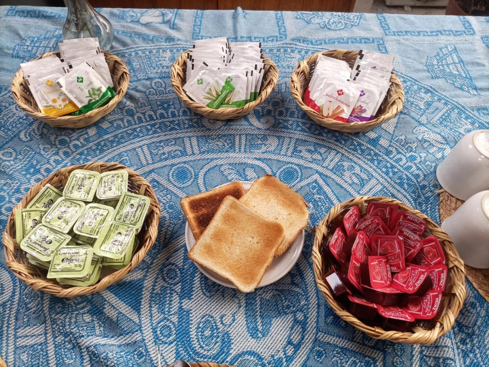Mio Tulum Hotel Boutique Exteriör bild A selection of jams and spreads